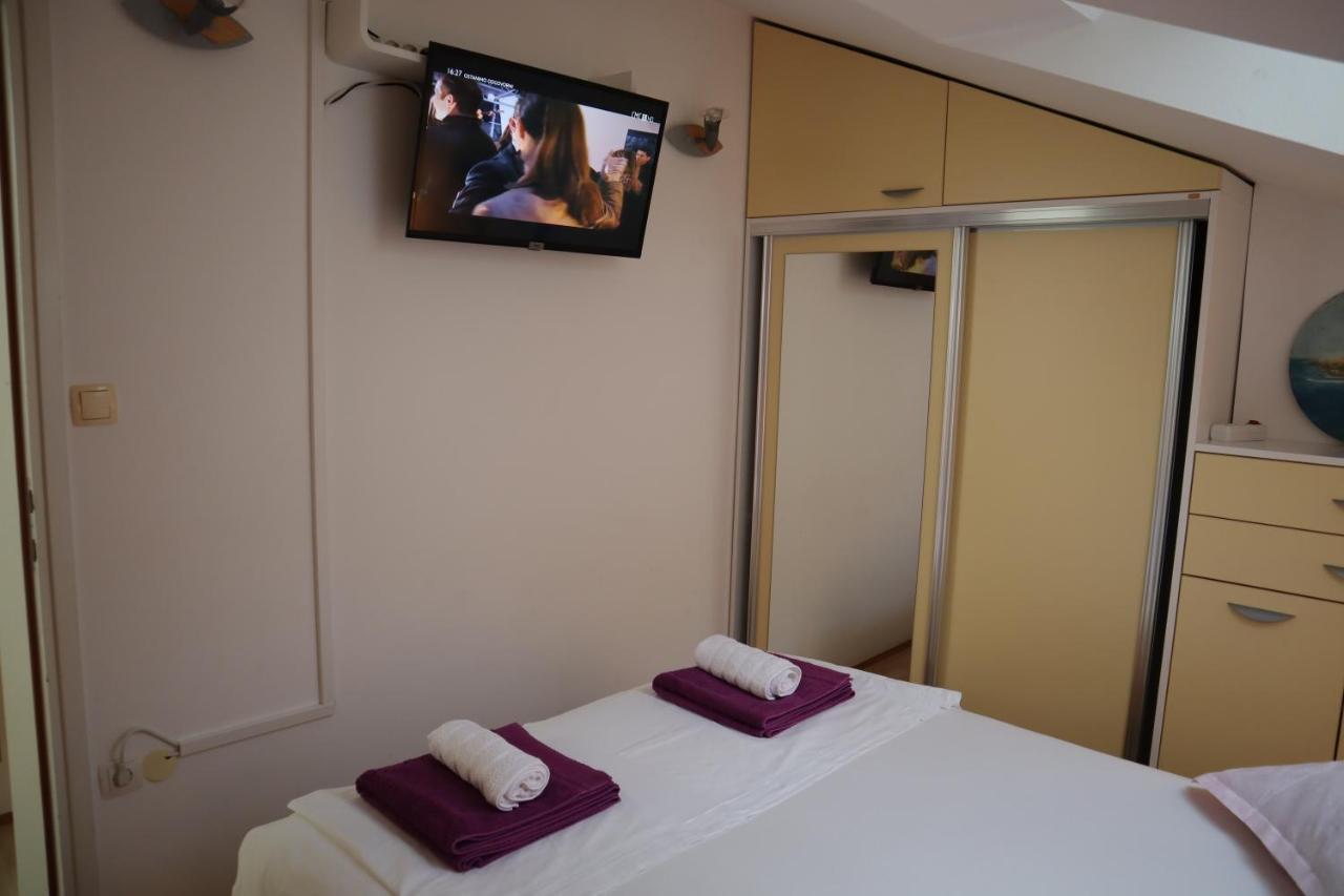 Apartments Iva Und Franka Omiš Екстериор снимка