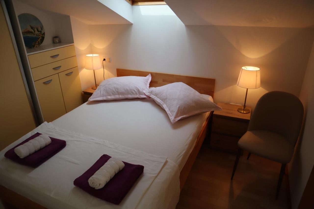 Apartments Iva Und Franka Omiš Екстериор снимка