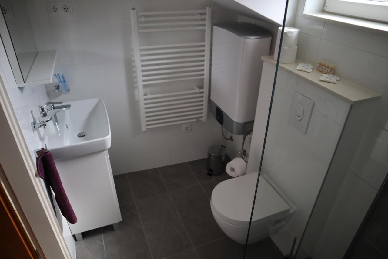 Apartments Iva Und Franka Omiš Екстериор снимка