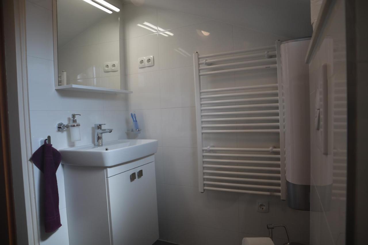Apartments Iva Und Franka Omiš Екстериор снимка