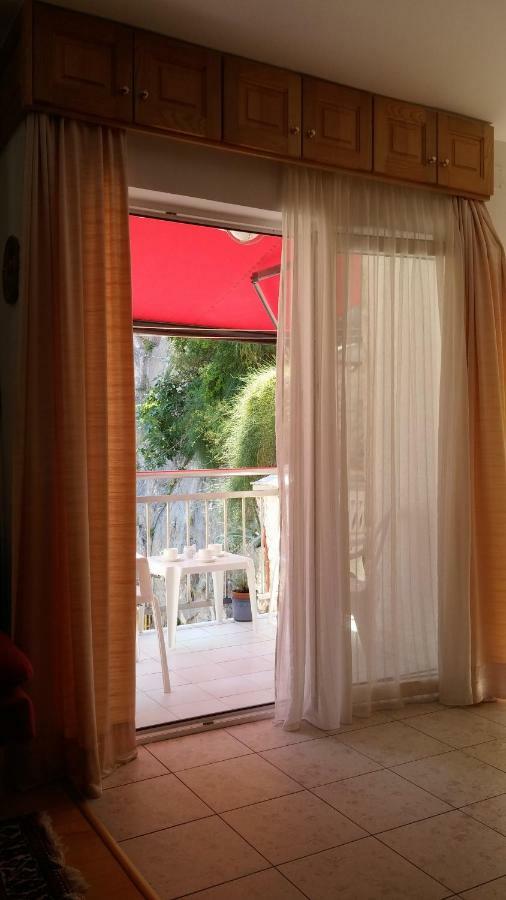Apartments Iva Und Franka Omiš Екстериор снимка